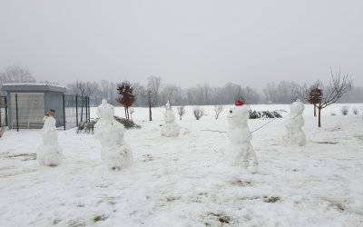 Park snežakov v Ihanu