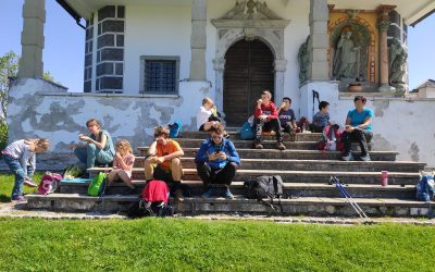Poročilo  sobotnega izleta  Zdrave šole na Limbarsko goro, 18. 5. 2024